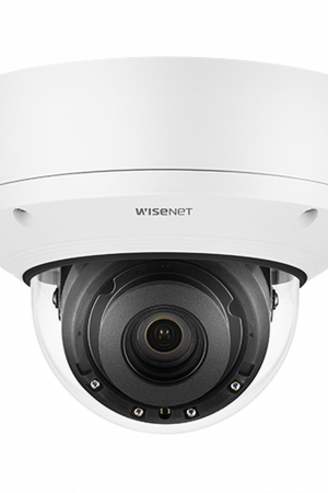 Cámara Domo 2MP con IA, Antivandalica / Lente Motorizado de 4.38  A 9.33mm / P-Iris, WDR 120dB / Ranura SD / IP66 IP67 IP6K9K IK10+ NEMA4X