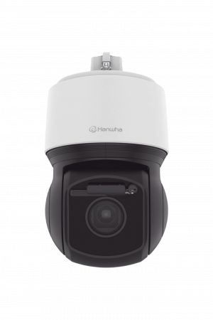 Cámara PTZ IP antivandálica 6MP / 30x Zoom Óptico / IR 200m  / Exterior IP66 / NEMA4X / Auto tracking basado en IA / H.265 & WiseStream / Wiper incluido